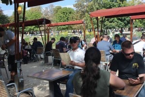 Lunch-Jardin-des-Tuileries
