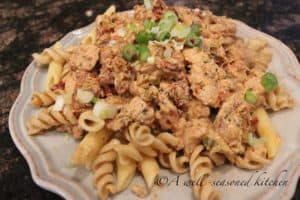 Sundried-tomato-chicken-pasta-from-www.seasonedkitchen.com Sundried-tomato-chicken-pasta-recipe