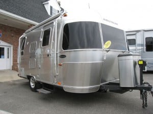 airstream-exterior airstream-exterior